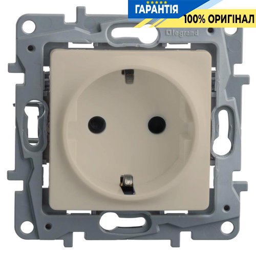 Розетка електрична з заземленням, із захисними шторками Legrand Etika 672322, слонова кістка