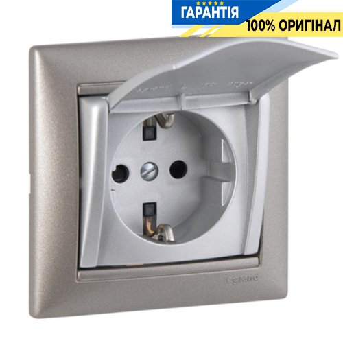 Розетка з заземлюючим контактом і кришкою IP21 Legrand Valena 770122, алюміній