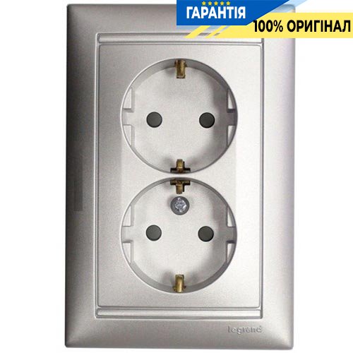 Розетка 2-а з заземлюючим контактом і з шторками Legrand Valena 770127, алюміній